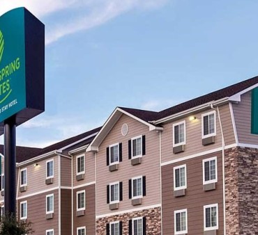 WOODSPRING SUITES